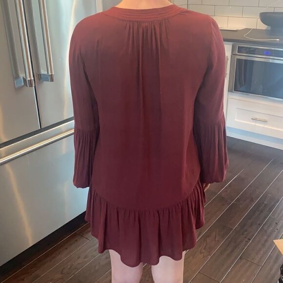 Ro & De maroon Split Neck peplum blouse - Picture 4 of 7